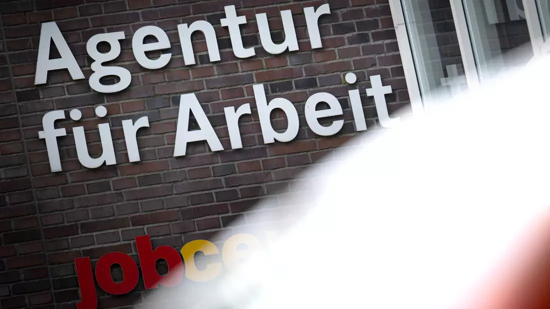 Bremen und Berlin haben weiter die höchste Arbeitslosenquote. - Bild: Sina Schuldt/dpa