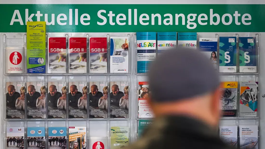 Die Zahl der Erwerbstätigen wächst kaum noch.  - Bild: Jens Kalaene/dpa
