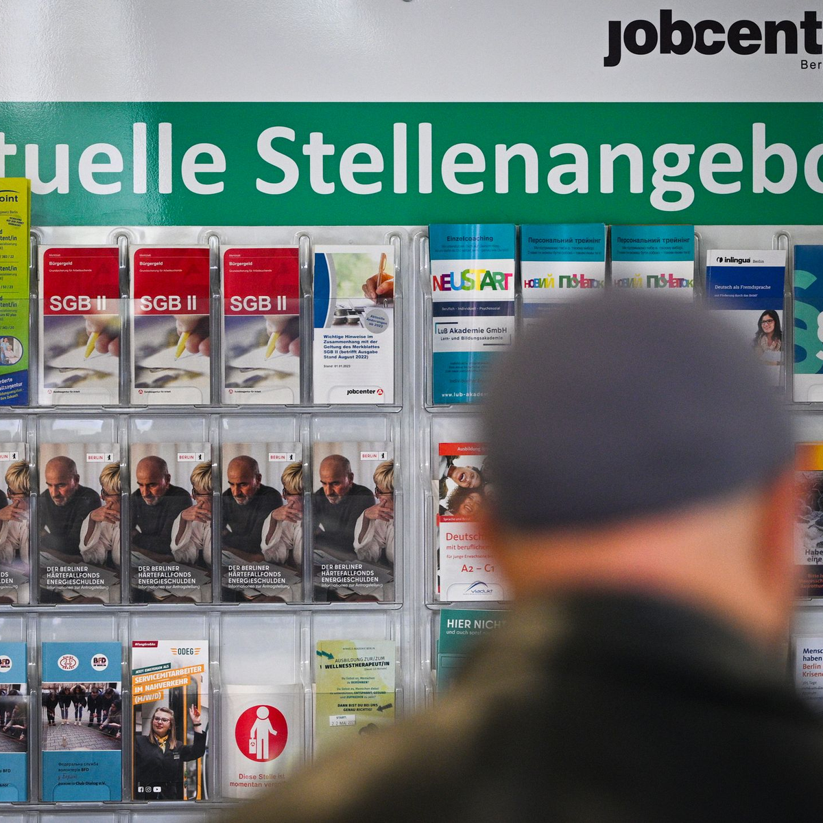Für die Jobcenter wird sich nach der geplanten Bürgergeld-Reform voraussichtlich einiges ändern. (Symbolbild) - Foto: Jens Kalaene/dpa