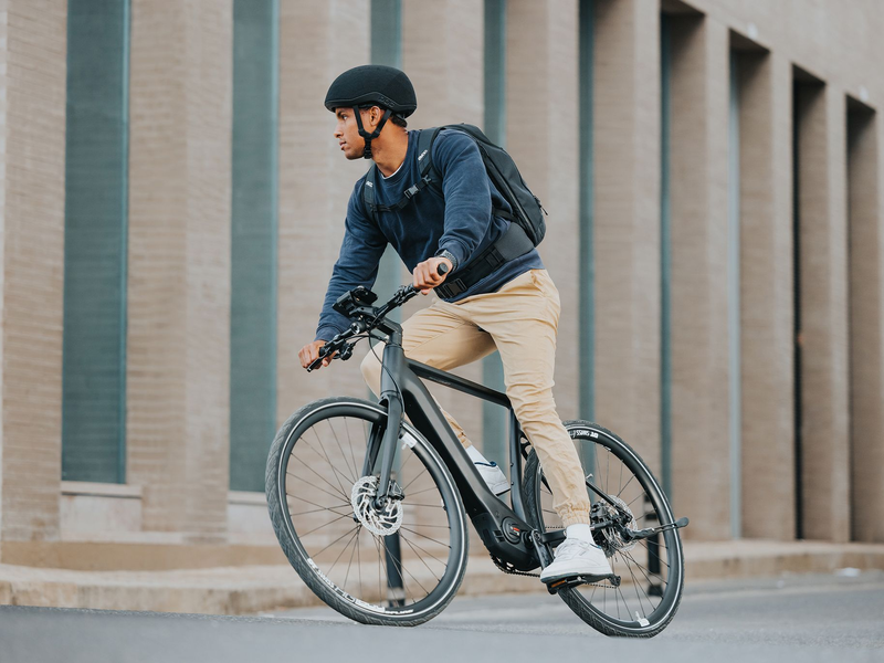 Künstliche Intelligenz kann bei E-Bikes dafür sorgen, dass man mit einem gewünschten Akku-Stand am Ziel ankommt - Foto: Julian Mittelstaedt/Bosch/dpa-tmn
