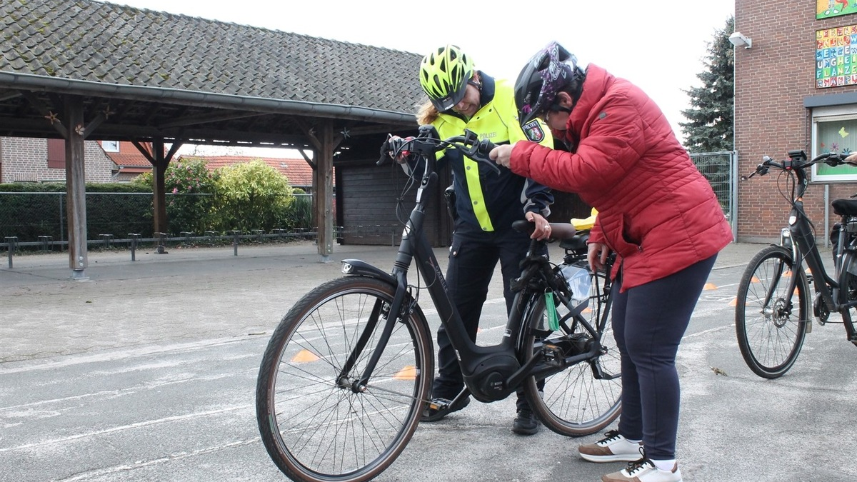 POL-KLE: Kreis Kleve - Mit dem Rad durch die Sommerzeit: Kreispolizeibehörde bietet weitere kostenlose Pedelec-Training an - Foto: presseportal.de