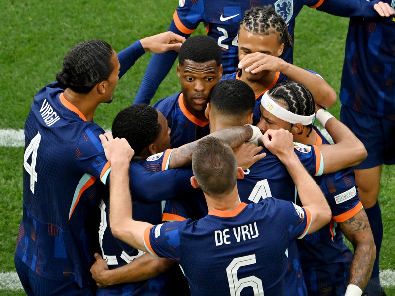 Die Niederländer setzten sich klar gegen Rumänien durch. - Foto: Peter Kneffel/dpa