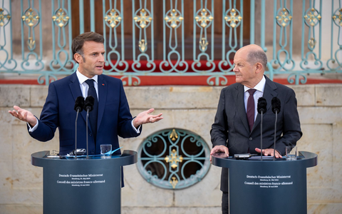 In engem Kontakt nach der Wahl in Frankreich: Macron und Scholz  - Foto: Michael Kappeler/dpa