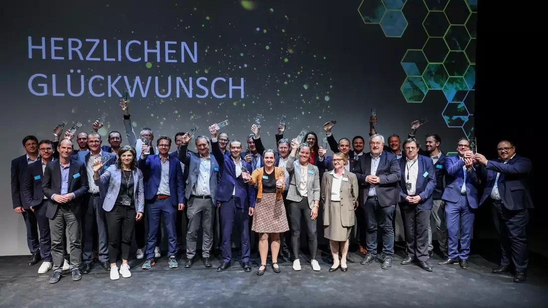 Innovation in Aktion: Topteams der Verwaltung im Finale des eGovernment-Wettbewerbs / Ab sofort läuft das Online-Voting zum Publikumspreis - Bild: presseportal.de