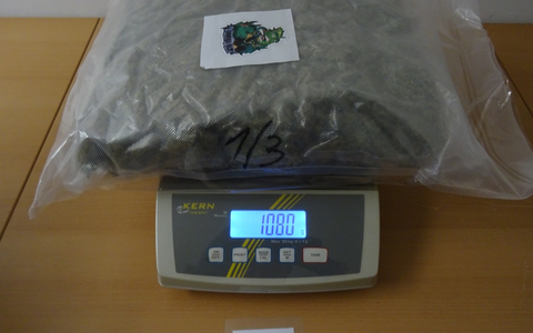 HZA-N: Blumige Fracht: Nürnberger Zoll findet 40 Kilogramm Cannabisblüten - Foto: Zoll, presseportal.de