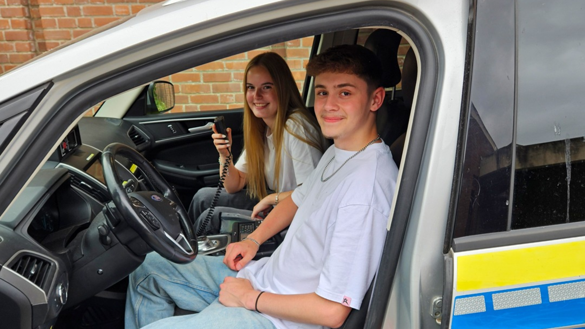 POL-DN: Halbzeit! Schüler sammelten viele Erfahrungen in ihrem ersten Schuljahr im Bildungsgang der Fachoberschule Polizei - Foto: presseportal.de