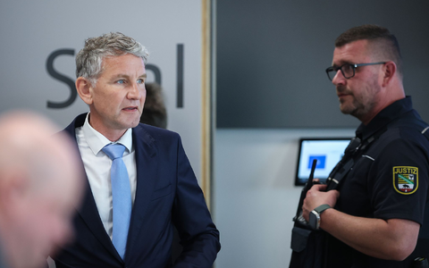 Björn Höcke hält sich weiter für unschuldig und akzeptiert auch das zweite Urteil nicht. (Archivbild) - Foto: Ronny Hartmann/AFP Pool/dpa Björn Höcke hält sich weiter für unschuldig und akzeptiert auch das zweite Urteil nicht. (Archivbild) - Foto: Ronny Hartmann/AFP Pool/dpa