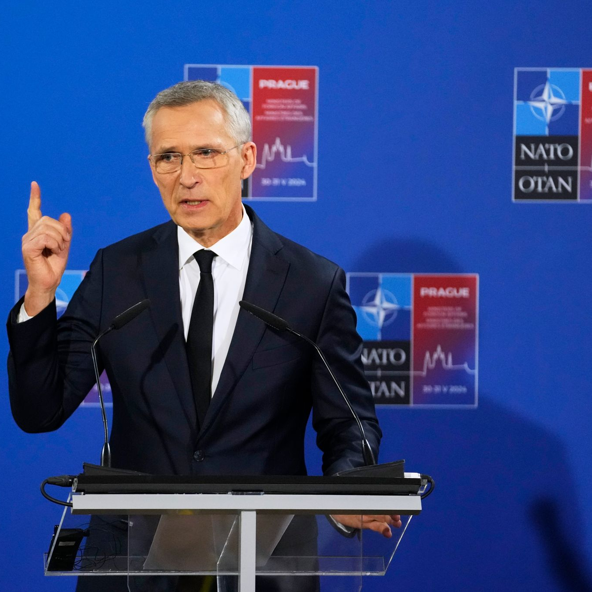 Der erhobene Zeigefinger hat nicht viel gebracht: Nato-Generalsekretär Jens Stoltenberg. - Foto: Peter David Josek/Pool AP/AP/dpa
