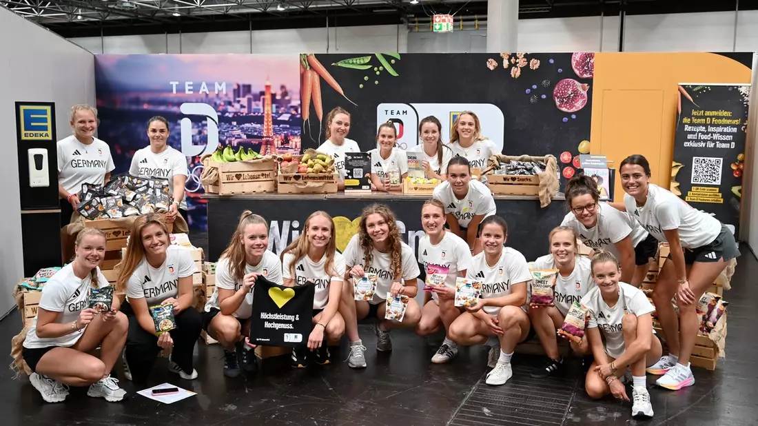 #roadtoparis: EDEKA-Verbund ist Premium Partner von Team Deutschland / EDEKA-Verbund versorgt Team D Athlet:innen bei der offiziellen Einkleidung kulinarisch - Bild: presseportal.de