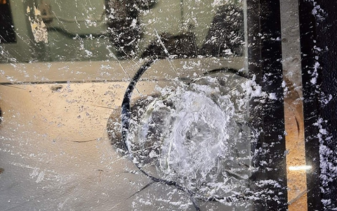 BPOL-H: Zeugenaufruf: Unbekannter bewirft fahrenden Güterzug mit Glasflasche - Foto: presseportal.de