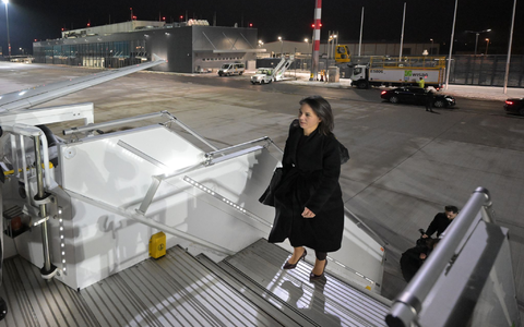 Außenministerin Baerbock steht für einen späten Kurzstreckenflug aus Frankfurt in der Kritik. (Archivbild) - Foto: Hannes P. Albert/dpa