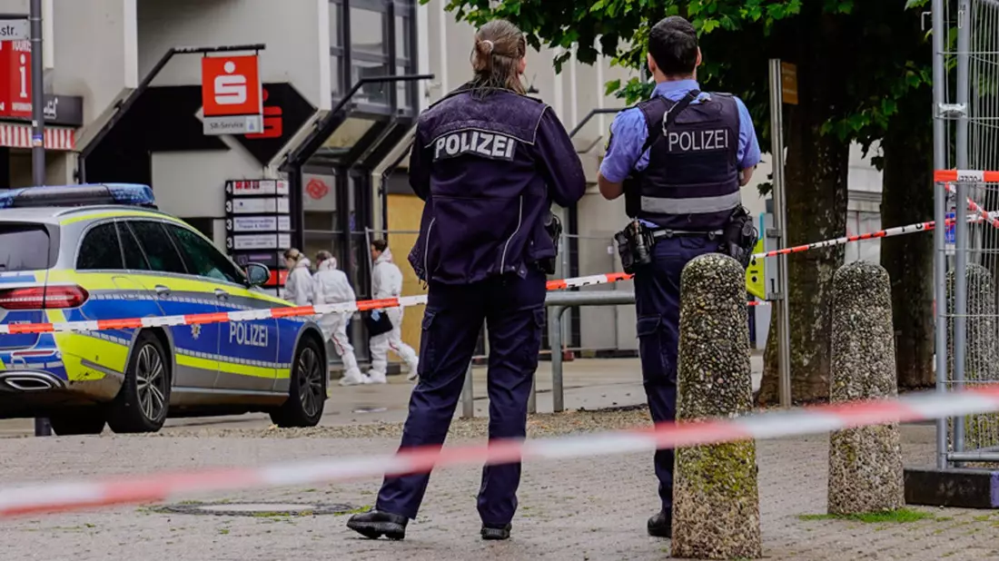 Die Polizei war mit einem Großaufgebot im Einsatz - Bild: Patrick von Frankenberg/TNN/dpa