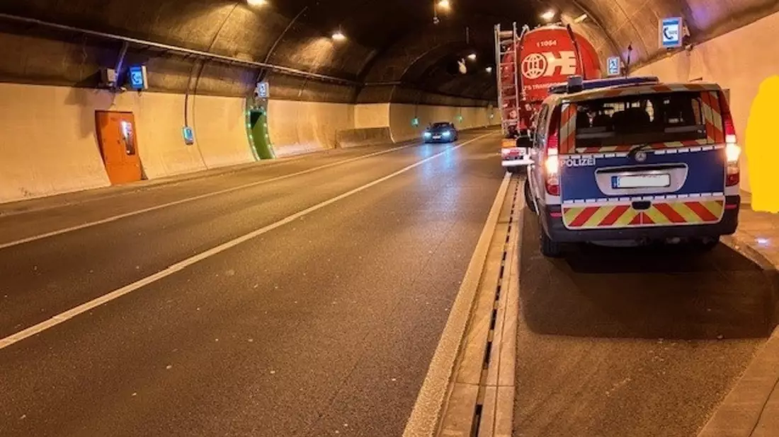 POL-PDLD: Gefährliches Parken im Barbarossa-Tunnel - Bild: presseportal.de