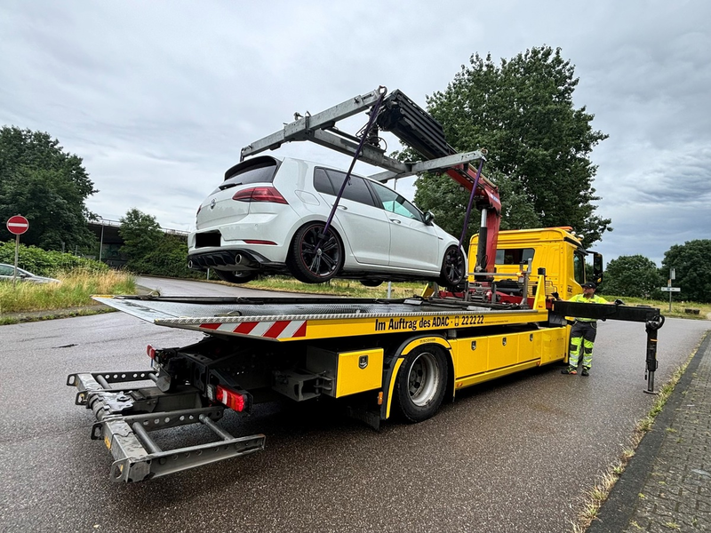 POL-PDTR: Schwerpunktkontrolle Tuning und Posing der Trierer Polizei - Foto: presseportal.de