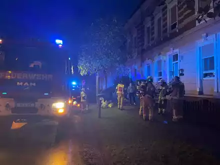 FW Lehrte: CO-Melder sorgt für Feuerwehreinsatz - Foto: presseportal.de