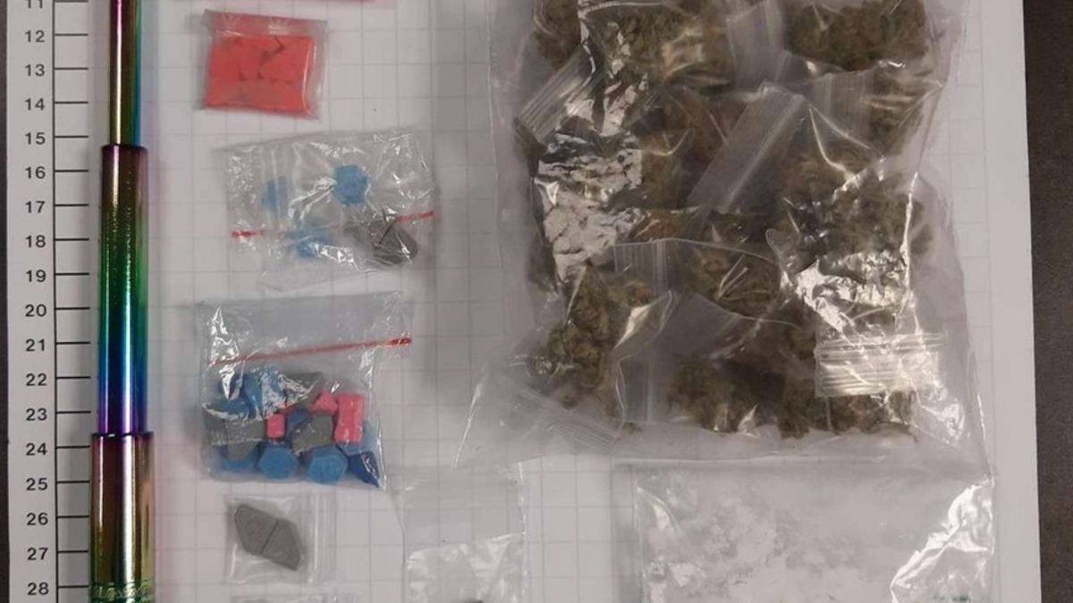 BPOL NRW: Cannabis, Amphetamine, Crystal Meth, Ecstasy - Bundespolizei stellt 17-Jährige mit Drogen - Foto: presseportal.de