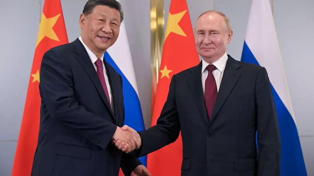 Wiedersehen in Kasachstan: Chinas Partei und Staatschef Xi Jinping und Kremlchef Wladimir Putin wollen nach ihrem Treffen im Mai in Pekin nun in Astana das Profil der Shanghaier Organisation für Zusammenarbeit schärfen. - Bild: Sergey Guneyev/Pool Sputnik Kremlin/AP/dpa