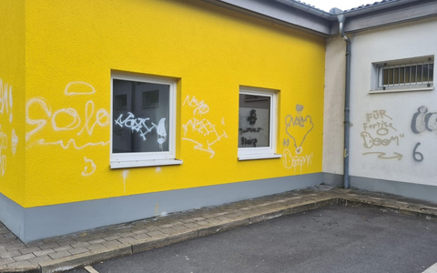 LPI-SLF: Zeugen nach Graffiti-Schmiererei gesucht - Foto: presseportal.de