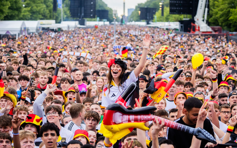 Peter Schilling: Star-Dasein ist nicht immer super (Foto-Archiv). - Foto: Christoph Soeder/dpa Peter Schilling: Star-Dasein ist nicht immer super (Foto-Archiv). - Foto: Christoph Soeder/dpa