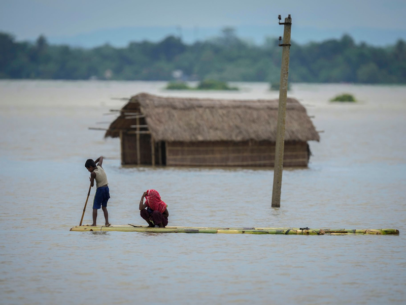 Der Wetterdienst sagt weiteren Regen voraus. - Foto: Anupam Nath/AP/dpa