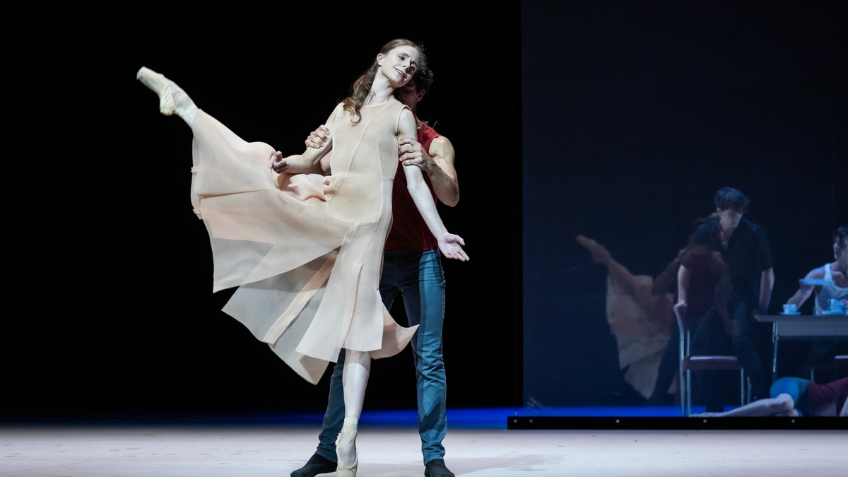 Albert Kriemler entwirft Kostüme zu John Neumeiers Ballett 