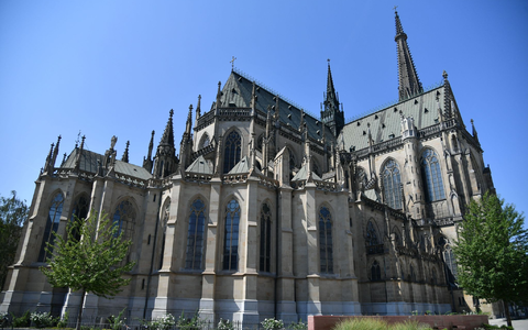 Auf der Plattform Telegram ist unter dem Namen «Katholischer Widerstand» ein angebliches Bekennerschreiben aufgetaucht.  - Foto: Barbara Gindl/apa/dpa