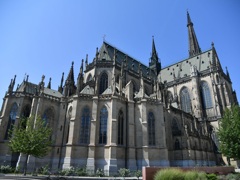 Auf der Plattform Telegram ist unter dem Namen «Katholischer Widerstand» ein angebliches Bekennerschreiben aufgetaucht. - Foto: Barbara Gindl/apa/dpa