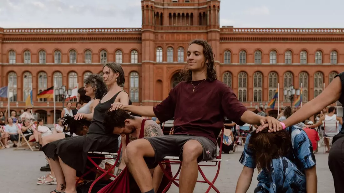 Der Vorverkauf für die TANZWERKSTATT EUROPA 2024 in München startet! / 11 Tage lädt ein Programm aus Performances und Workshops zum Nachdenken über die Tanzkunst und Wege des Zusammenlebens ein - Bild: presseportal.de