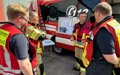 FF Goch: ABC Zug des Kreises Kleve übt im Gocher Industriegebiet - Foto: presseportal.de