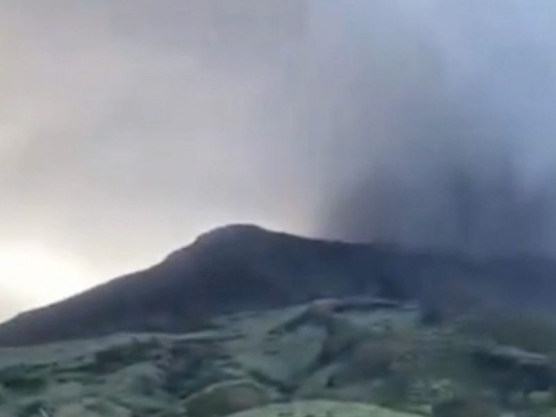 Seit mehreren Tagen ist der Berg wieder besonders aktiv - Foto: -/INGV/dpa