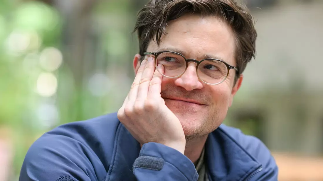 Bodo Wartke hat den Song «Barbaras Rhabarberbar» geschrieben. - Bild: Jens Kalaene/dpa