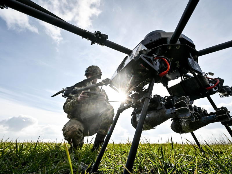 Drohnen sollen ein Munitionslager im russischen Woronesch in Brand gesetzt haben. (Archivbild) - Foto: Uncredited/ukrin/dpa