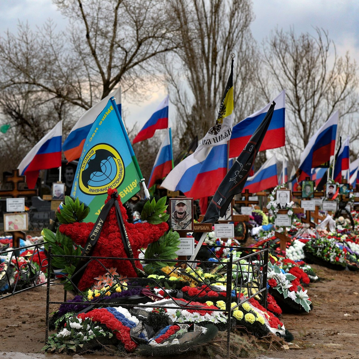 Gräber russischer Gefallener - Foto: Uncredited/AP/dpa