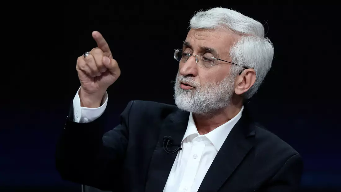 Hardliner Dschalili gehörte schon früh zum engsten Machtzirkel im Iran. (Archivbild) - Bild: Morteza Fakhri Nezhad/IRIB/AP/dpa