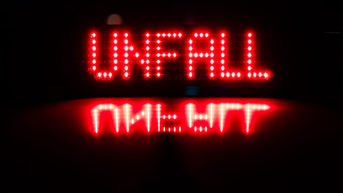 Die Zahl der Toten und Verletzten auf Straßen in Deutschland ist gestiegen. - Foto: Robert Michael/dpa