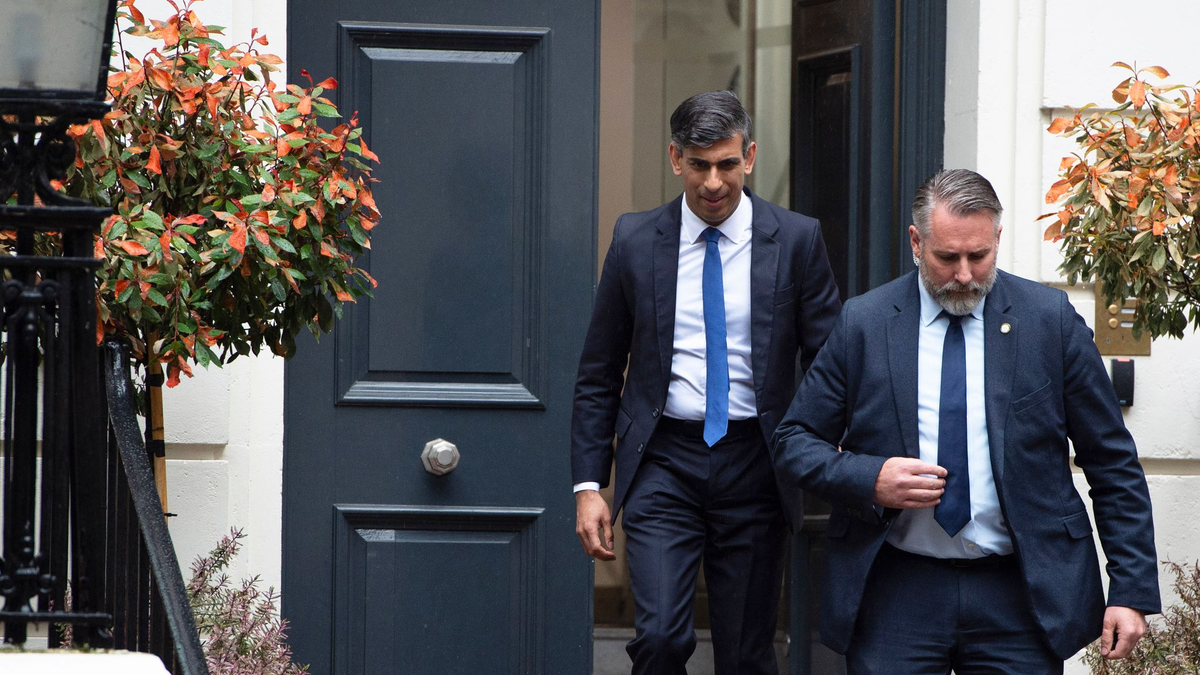 Erkennt seine Niederlage an: Rishi Sunak. - Foto: Thomas Krych/AP/dpa