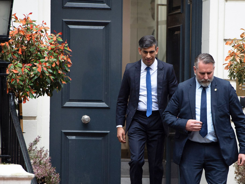 Erkennt seine Niederlage an: Rishi Sunak. - Foto: Thomas Krych/AP/dpa