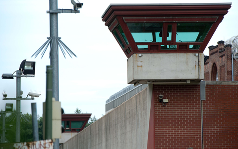 Ein Berliner Häftling, der am vergangenen Samstag aus dem Gefängnis Tegel floh, ist gefasst worden. (Archivbild) - Foto: Maurizio Gambarini/dpa