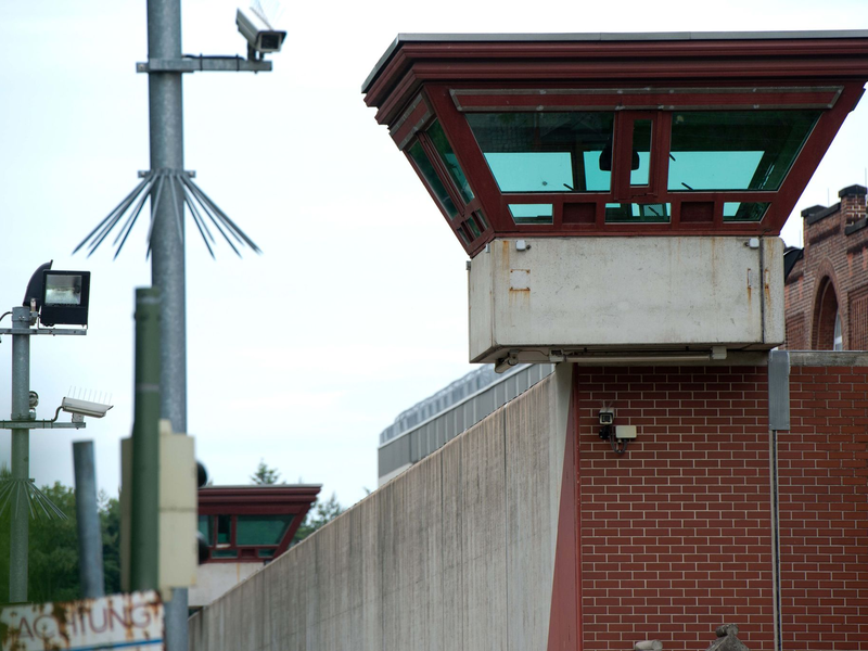 Ein Berliner Häftling, der am vergangenen Samstag aus dem Gefängnis Tegel floh, ist gefasst worden. (Archivbild) - Foto: Maurizio Gambarini/dpa