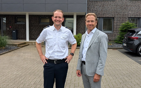 POL-LG: ++ Polizei Uelzen unter neuer Leitung: POR Malte Ramme neuer Chef des Polizeikommissariates Uelzen ++ verantwortlich fĂŒr die Sicherheit von mehr als 95.000 BĂŒrgerinnen und BĂŒrger ++ - Foto: presseportal.de POL-LG: ++ Polizei Uelzen unter neuer Leitung: POR Malte Ramme neuer Chef des Polizeikommissariates Uelzen ++ verantwortlich fĂŒr die Sicherheit von mehr als 95.000 BĂŒrgerinnen und BĂŒrger ++ - Foto: presseportal.de