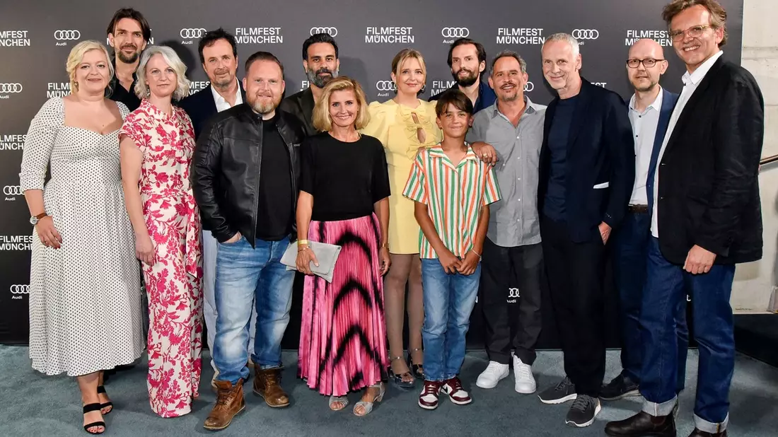 ALLES FIFTY FIFTY / Die Sommerkomödie des Jahres / begeistert das Premierenpublikum auf dem 41. FILMFEST MÜNCHEN - Bild: presseportal.de