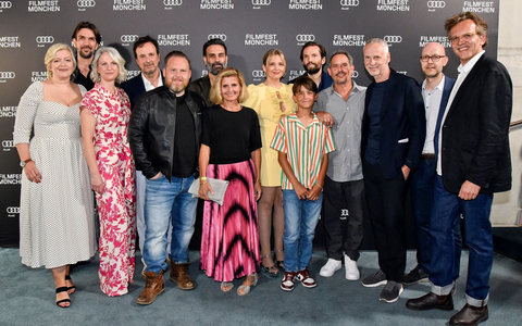 ALLES FIFTY FIFTY / Die Sommerkomödie des Jahres / begeistert das Premierenpublikum auf dem 41. FILMFEST MÜNCHEN - Foto: presseportal.de