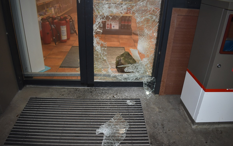 POL-AC: Versuchter Einbruch in Tankstelle - Täter flüchten - Foto: presseportal.de