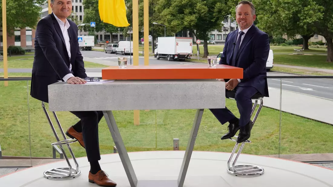 Stephan Wefelscheid (Freie Wähler) im SWR Aktuell RP Sommerinterview: Schwab ist eine Erklärung schuldig - Bild: presseportal.de