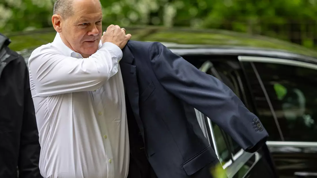 Schüttelt immer mal wieder neue Schlagwörter aus dem Ärmel: Bundeskanzler Olaf Scholz (SPD). (Archivbild) - Bild: Odd Andersen/POOL/AFP