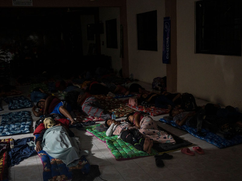 Menschen mussten sich in Notunterkünften in Sicherheit bringen.  - Foto: Felix Marquez/