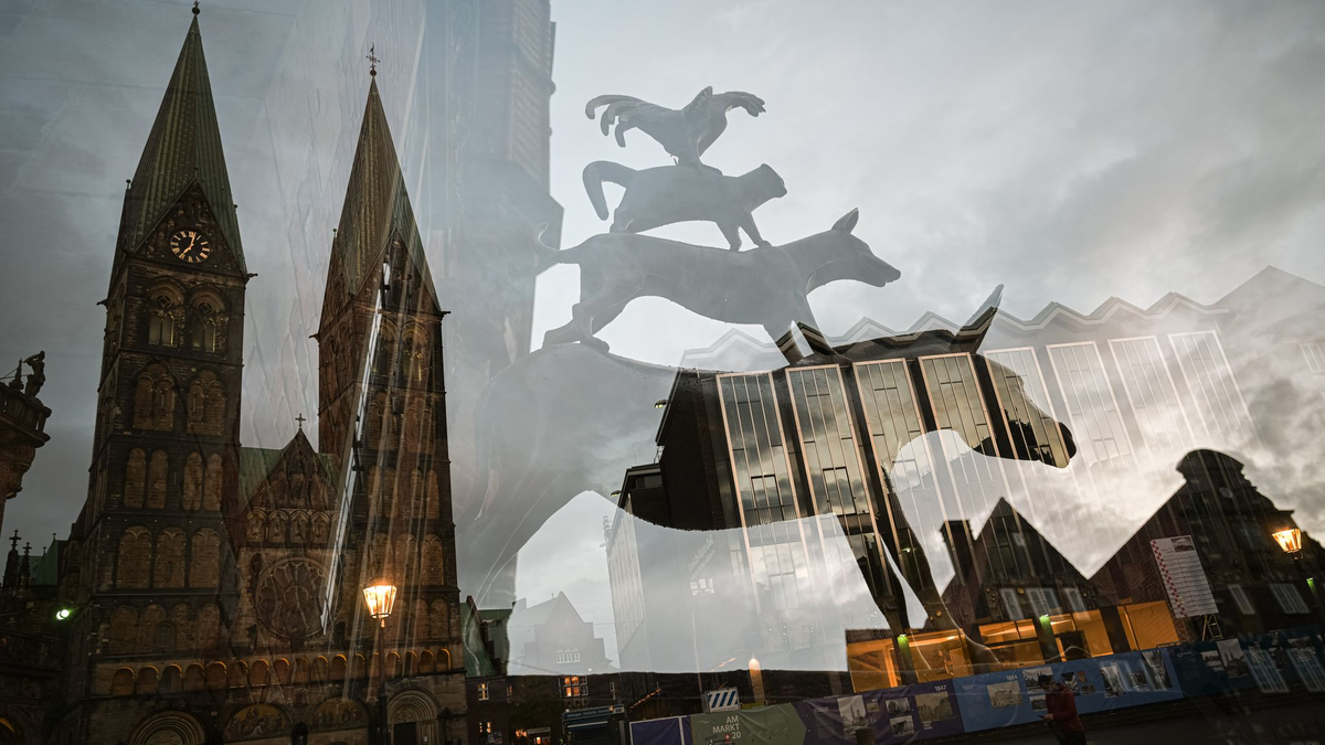 Aktivisten beschmieren Statue der Bremer Stadtmusikanten (Archivbild) - Foto: Mohssen Assanimoghaddam/dpa