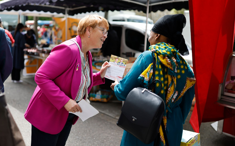 Umfragen sagen für die Parlamentswahl in Frankreich ein knappes Rennen voraus. - Foto: Jeremias Gonzalez/AP/dpa