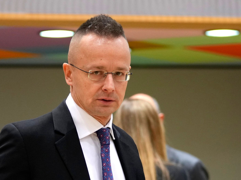 Ungarns Außenminister Peter Szijjarto hat nun doch keine Zeit für Annalena Baerbock. (Archivbild) - Foto: Virginia Mayo/AP/dpa