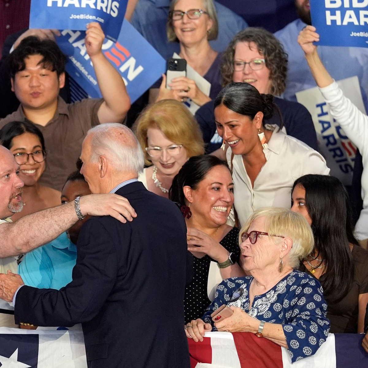 Alle Augen sind auf den Demokraten gerichtet.  - Foto: Morry Gash/AP/dpa